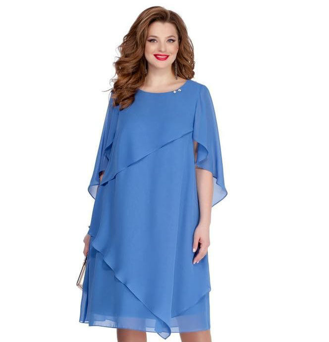 Многоярусное шифоновое платье с брошью, голубое