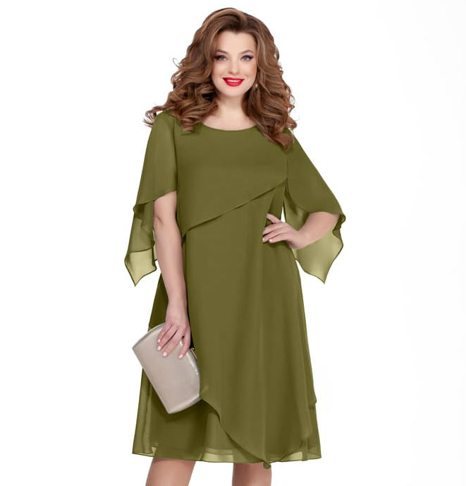 Многоярусное шифоновое платье с брошью, зеленое
