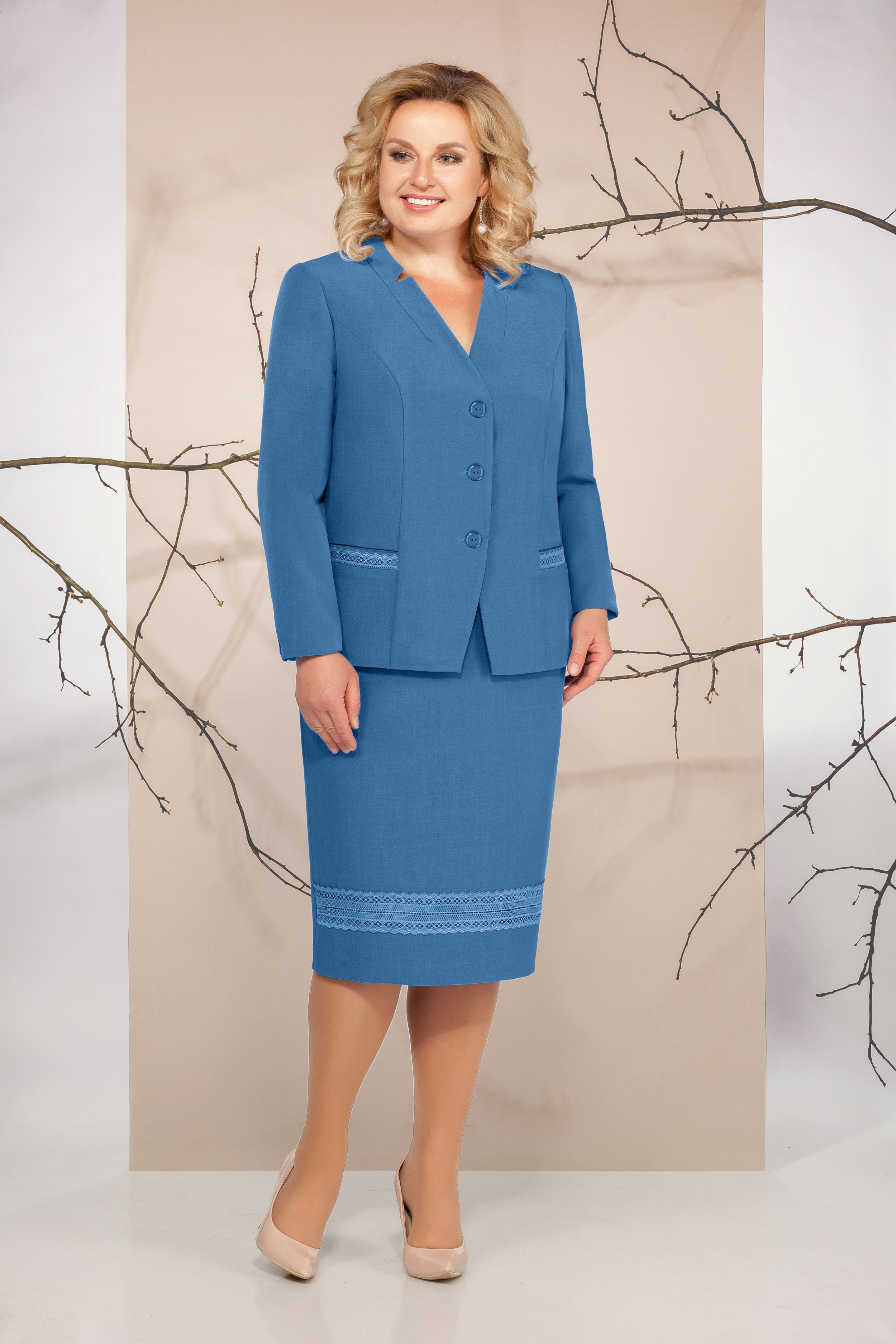 Комплект из юбки и жакета с кружевной тесьмой, синий