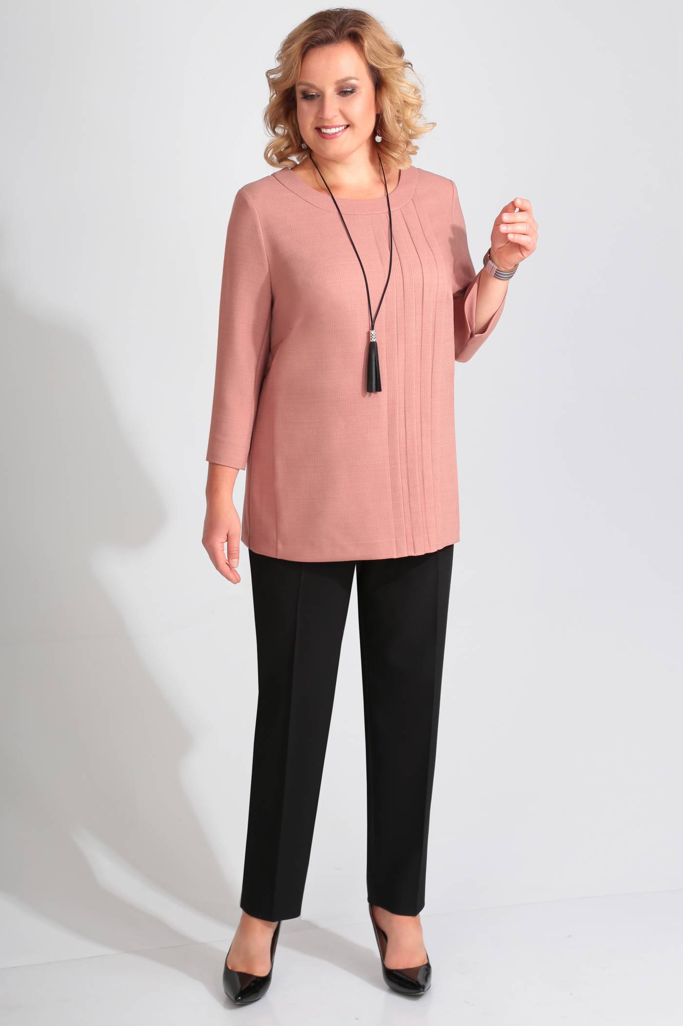 Комплект из брюк и блузона с декоративными складками, розовый с черным