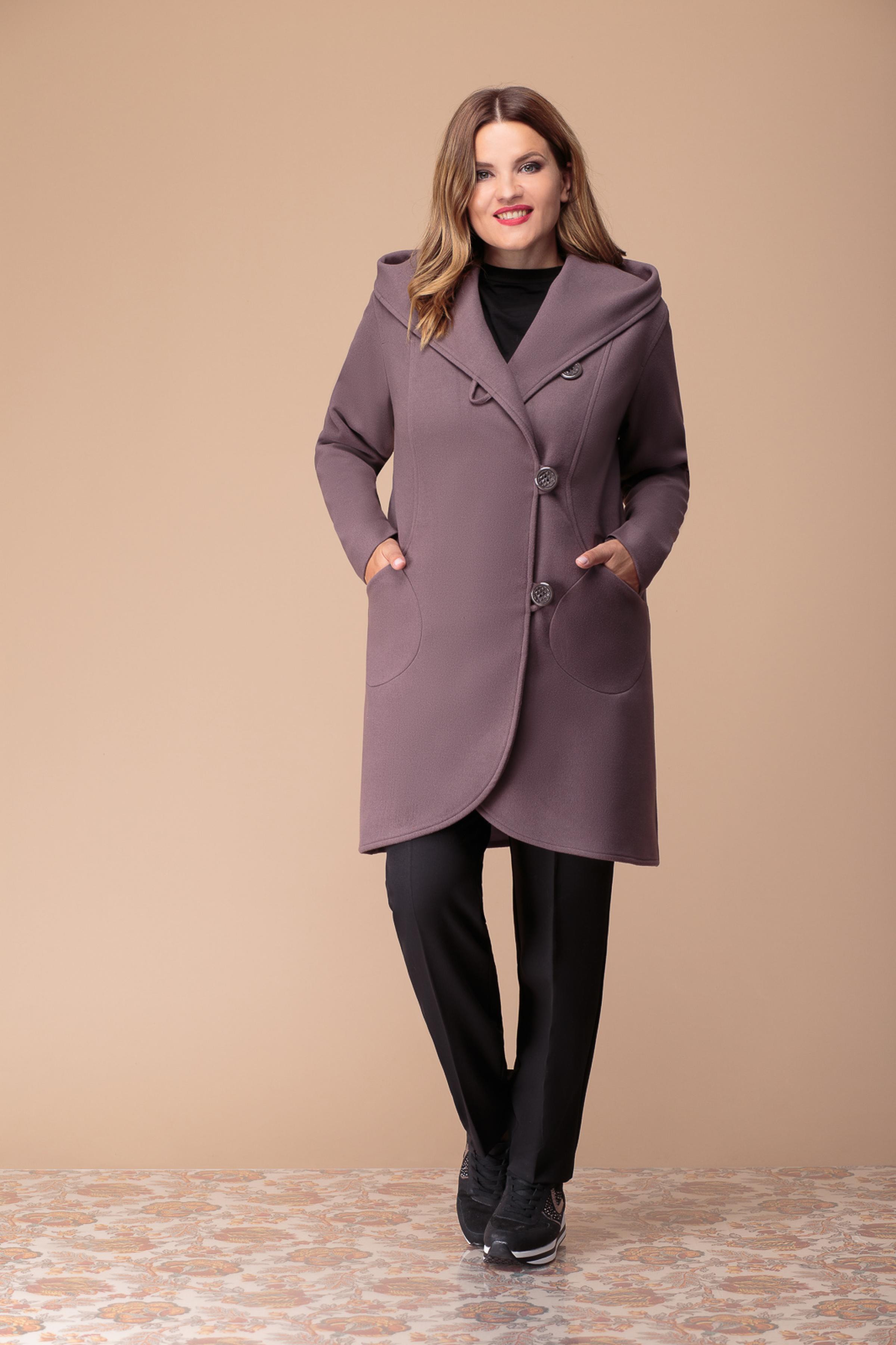Модель пальто для полных невысоких женщин