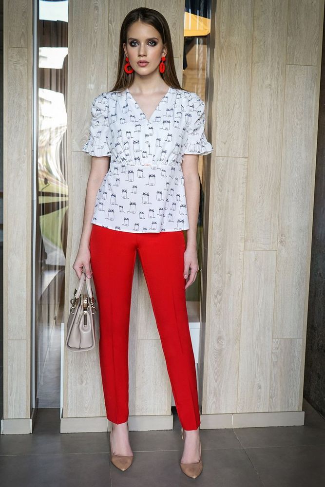 Комплект из брюк и блузки со сборками, красный с белым