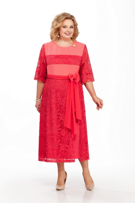 Гипюровое платье на подкладке с шифоновым поясом, красное