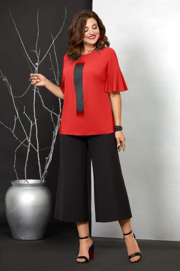 Комплект из широких брюк и блузки с воланом на рукаве, черный с красным