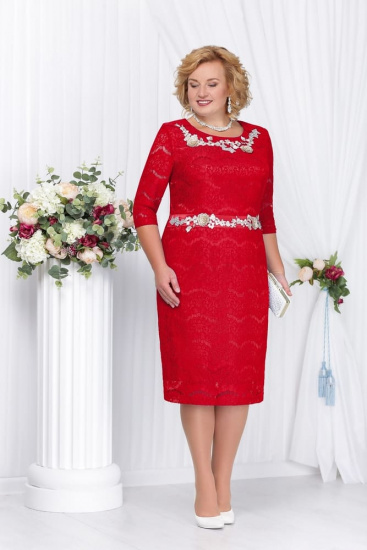 Кружевное платье с цветочными аппликациями, красное