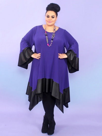 Платье-туника с перепадом длины и отделкой под кожу, фиолетовое