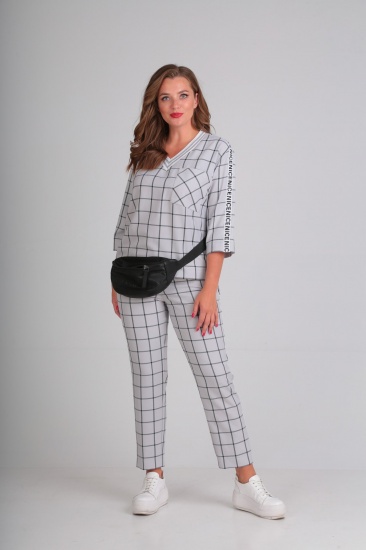 Комплект из брюк и блузы в клетку с декоративной тесьмой, серый