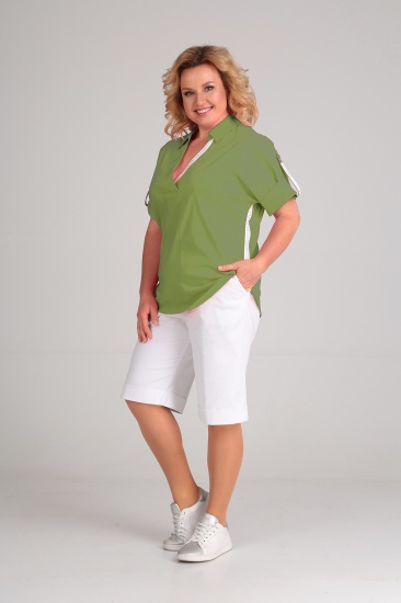 Комплект из шорт и блузона с декоративной тесьмой, зеленый