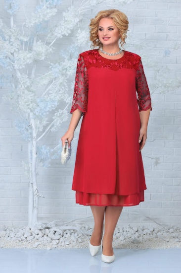 Платье с декоративной складкой и гипюром, красное