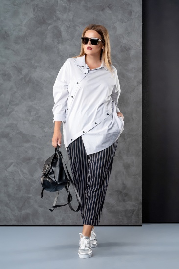Комплект из брюк в полоску и блузки с декором, черно-белый