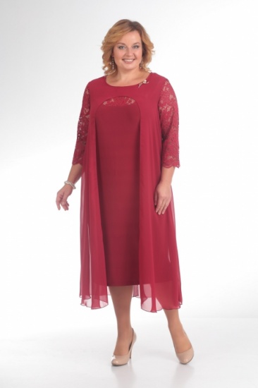 Трикотажное платье с аркообразным вырезом, красное