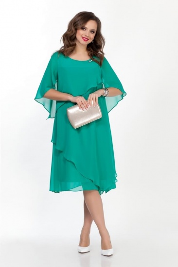 Многоярусное шифоновое платье с брошью, зелёное