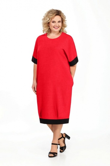 Просторное платье с декоративным вырезом на спинке, красное