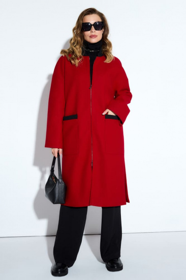 Утепленное прямое пальто с высокими боковыми разрезами, красное