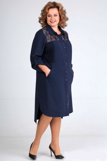 Платье-рубашка с перепадом длины и кружевной кокеткой, темно-синее