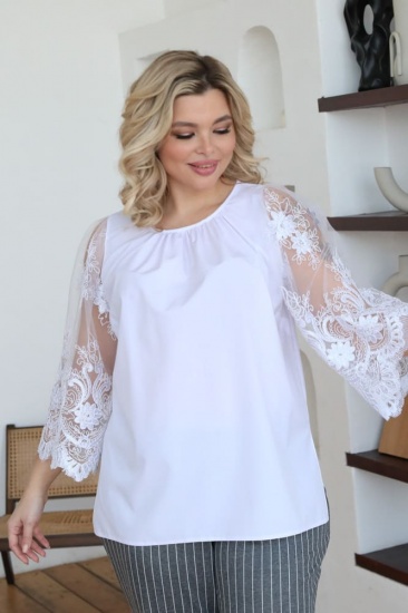Блузка с широкими кружевными рукавами, белая