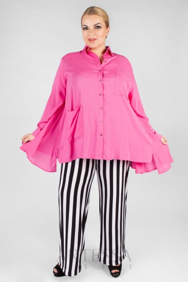 Расклешенная блузка с воротником-стойкой и карманами, розовая