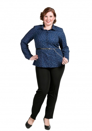 Приталенная классическая блузка с рисунком "ключики", темно-синяя