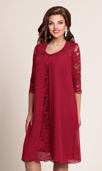 Свободное гипюровое платье с шифоновым декором, красное