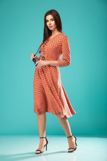 Легкое платье в горох с расклешенной юбкой, оранжевое