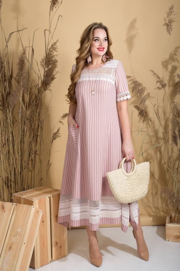 Длинное платье в полоску с кружевными вставками, розовое