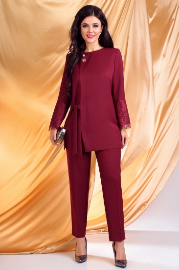 Комплект из брюк и блузона с кружевными манжетами, бордо