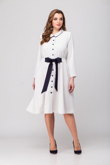 Расклешенное платье с длинным контрастным поясом, белое