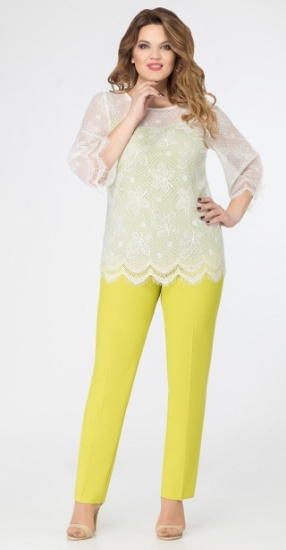Лимонный костюм с кружевной блузой