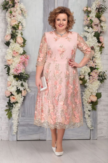 Двухслойное платье с цветочным узором на гипюре, пудра